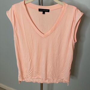 Gibsonlook size small peach v-neck top